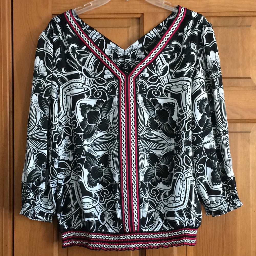 Blouse...Size 8.  White House Black Market